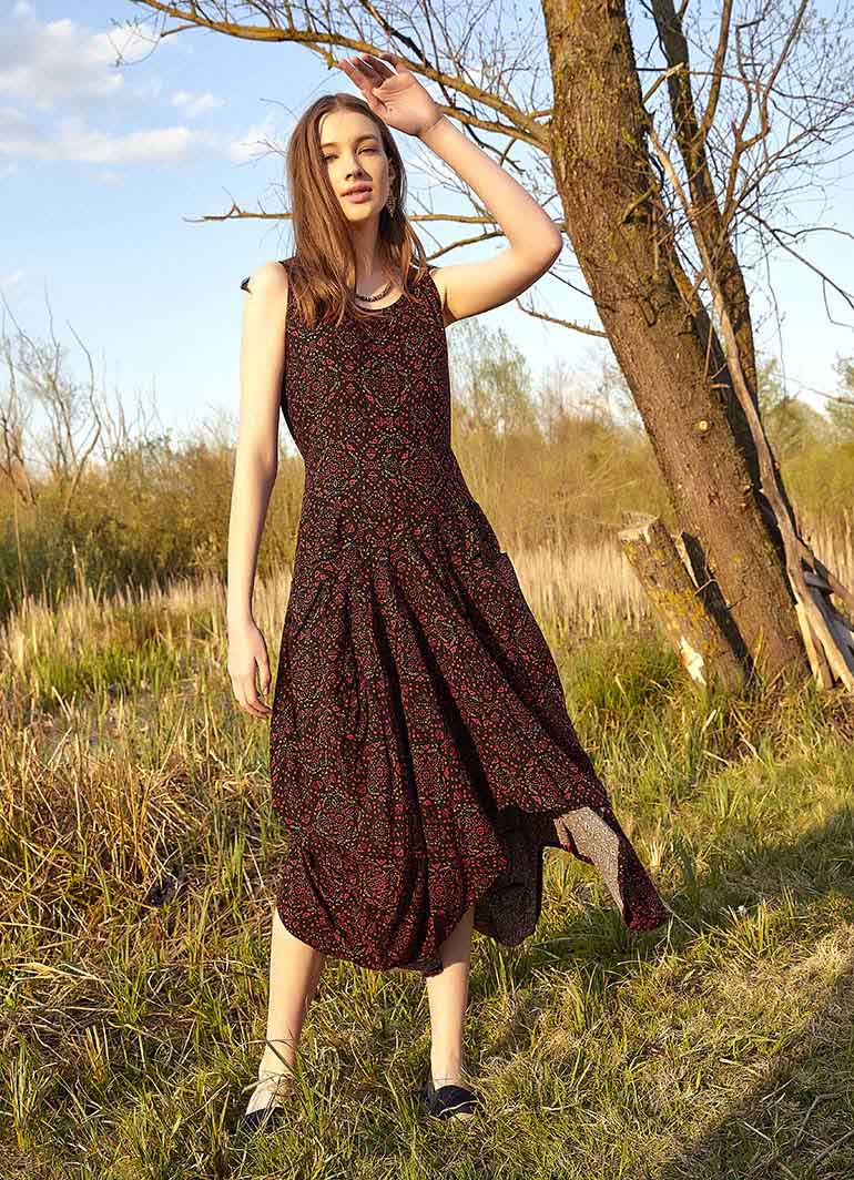 Red Patterned Boat Neck Asymmetric Cut Dress 4885
