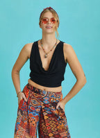 Lastikli Kolsuz Degaje Yaka Siyah Şık Crop Bluz 6520