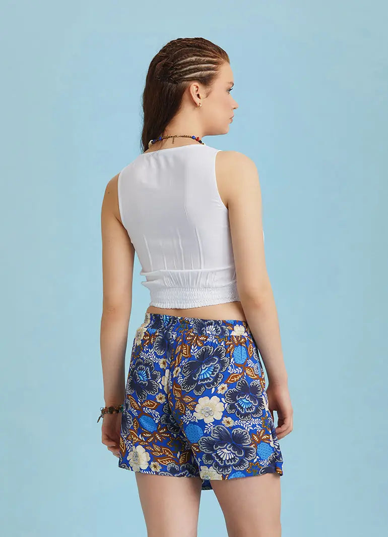 Lastikli Kolsuz Degaje Yaka Beyaz Şık Crop Bluz 6521