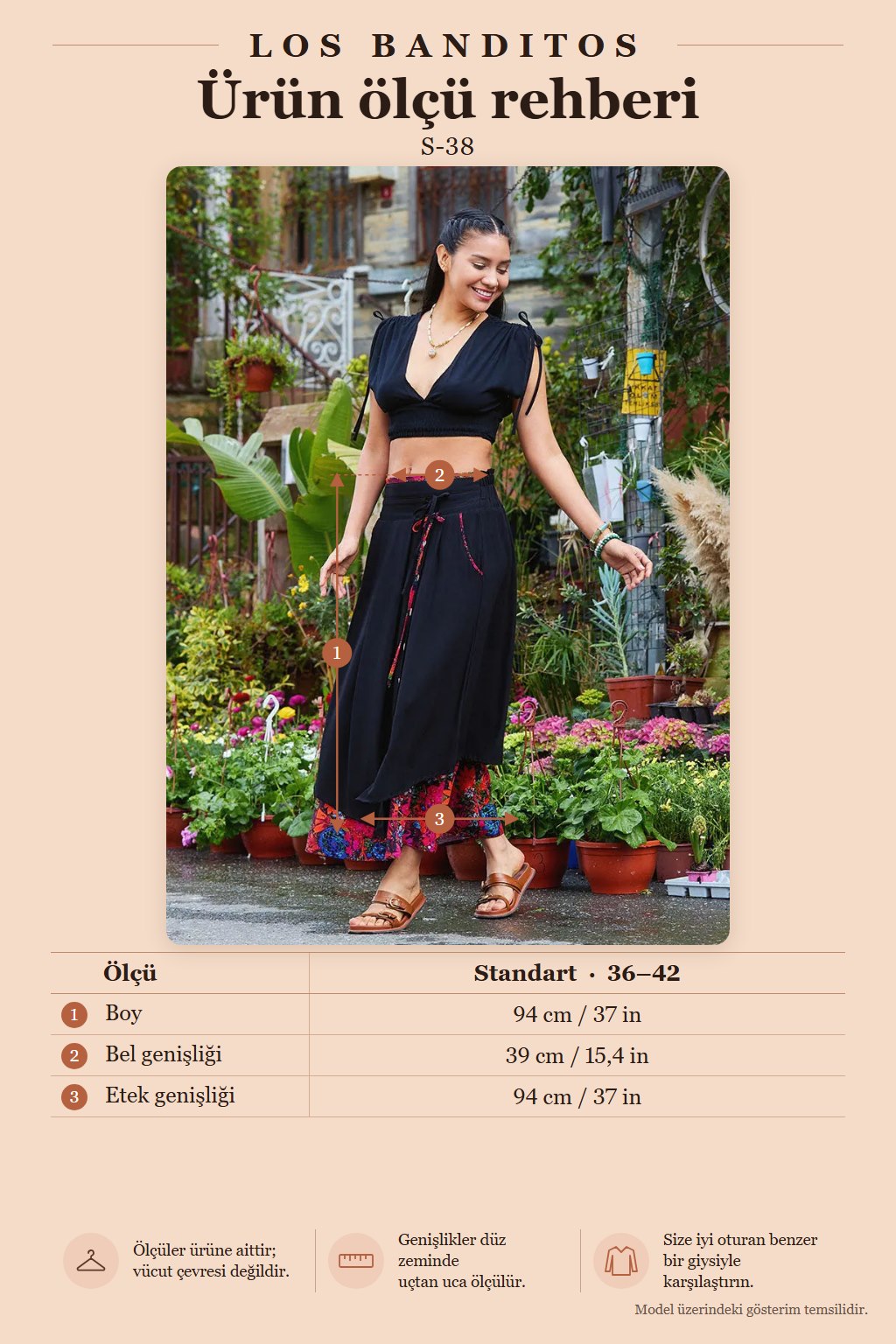 Double-Layered Black Floral Skirt with Pockets and Button Detail 7359