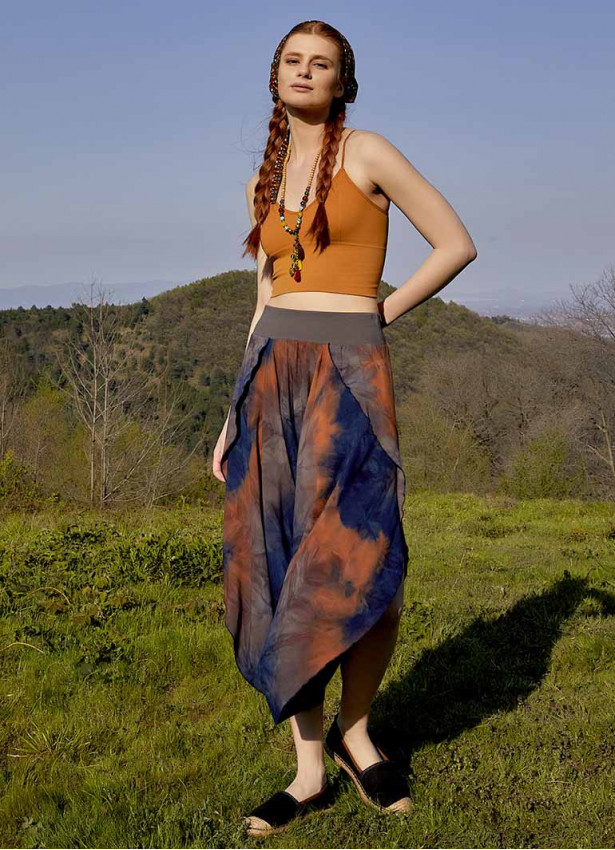 Batik Desenli Yırtmaçlı Dökümlü Kadın Şalvar Pantolon