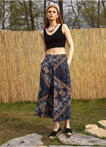 Ön Pilikaşe Detaylı Kadın Lacivert Desenli Pantolon Etek