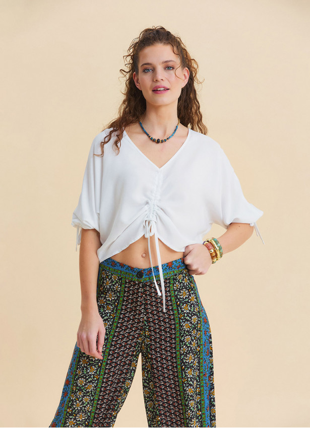 Kayık Yaka Yarım Kollu Büzgülü Beyaz Crop Bluz 7303