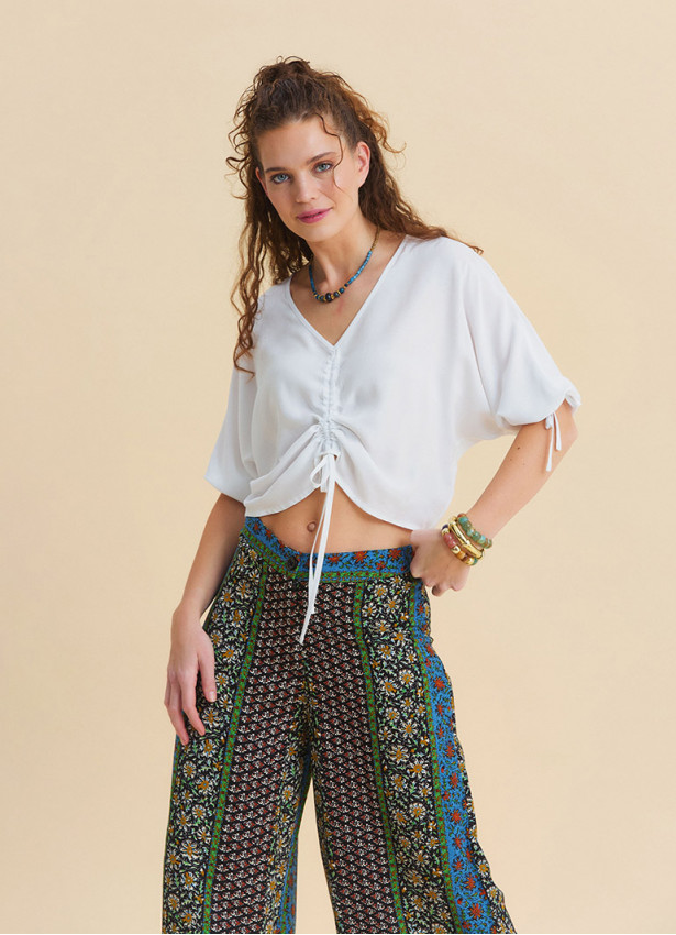 Kayık Yaka Yarım Kollu Büzgülü Beyaz Crop Bluz 7303