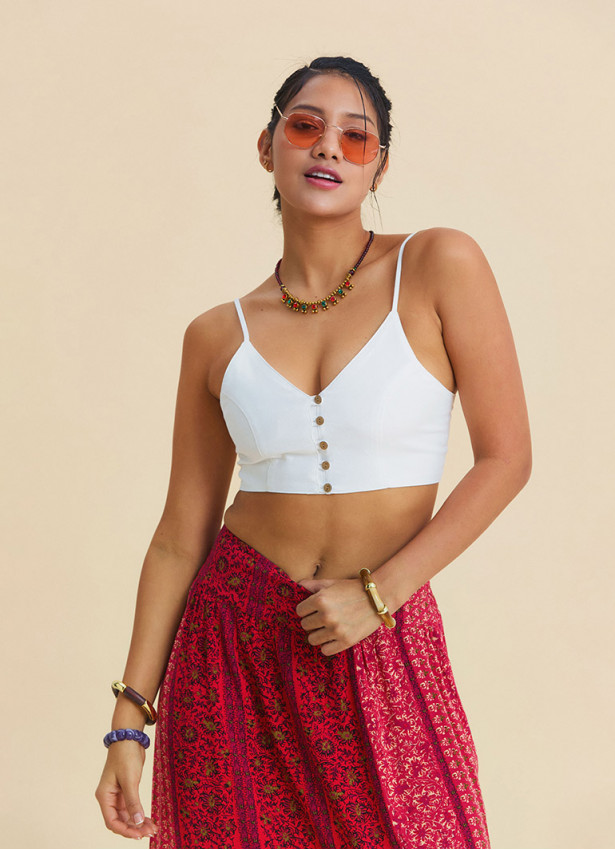 İnce Askılı Düğme Detaylı Beyaz Crop Top 7248