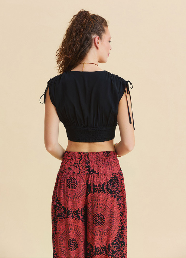 Derin V Yaka Beli Gipeli Siyah Crop Bluz 7262