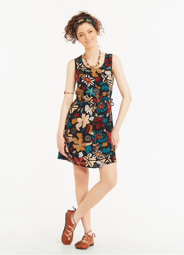 Çiçekli Kayık Yaka Beli Bağcıklı Mini Elbise
