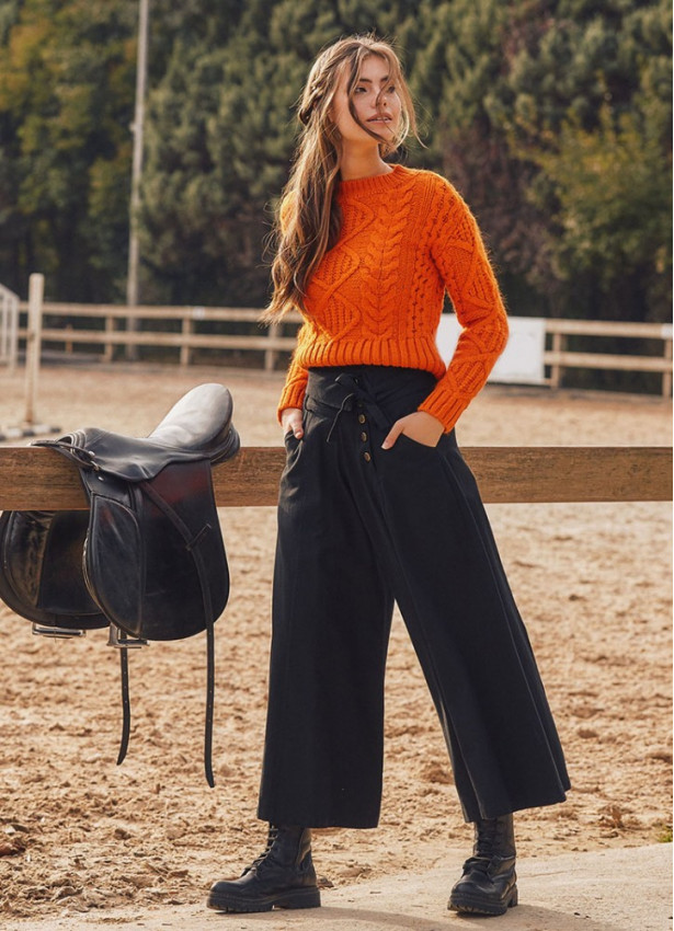 Düşük Bel Düğmeli Kadın Bol Paça Siyah Pantolon 200